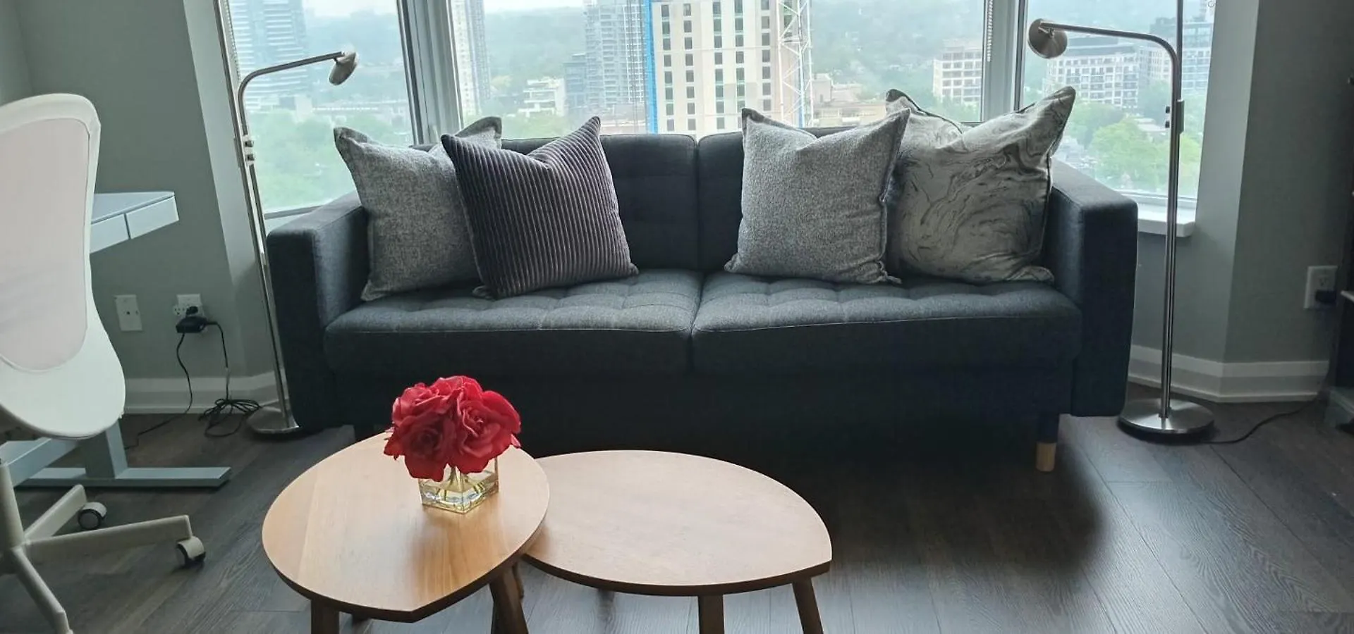 Elegant 2Br & 2Ba Retreat In Prime Yorkville, Downtown Toronto 0*,  Canada